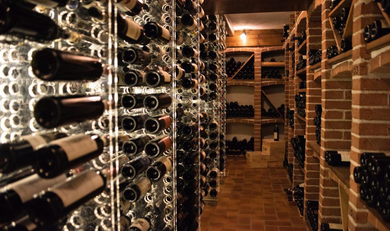 Felicin - Ristorante Albergo "Dimora Storica" モンフォルテ・ダルバ エクステリア 写真
