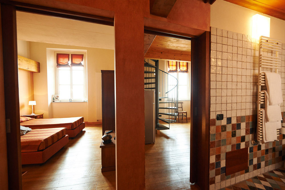 Felicin - Ristorante Albergo "Dimora Storica" モンフォルテ・ダルバ エクステリア 写真